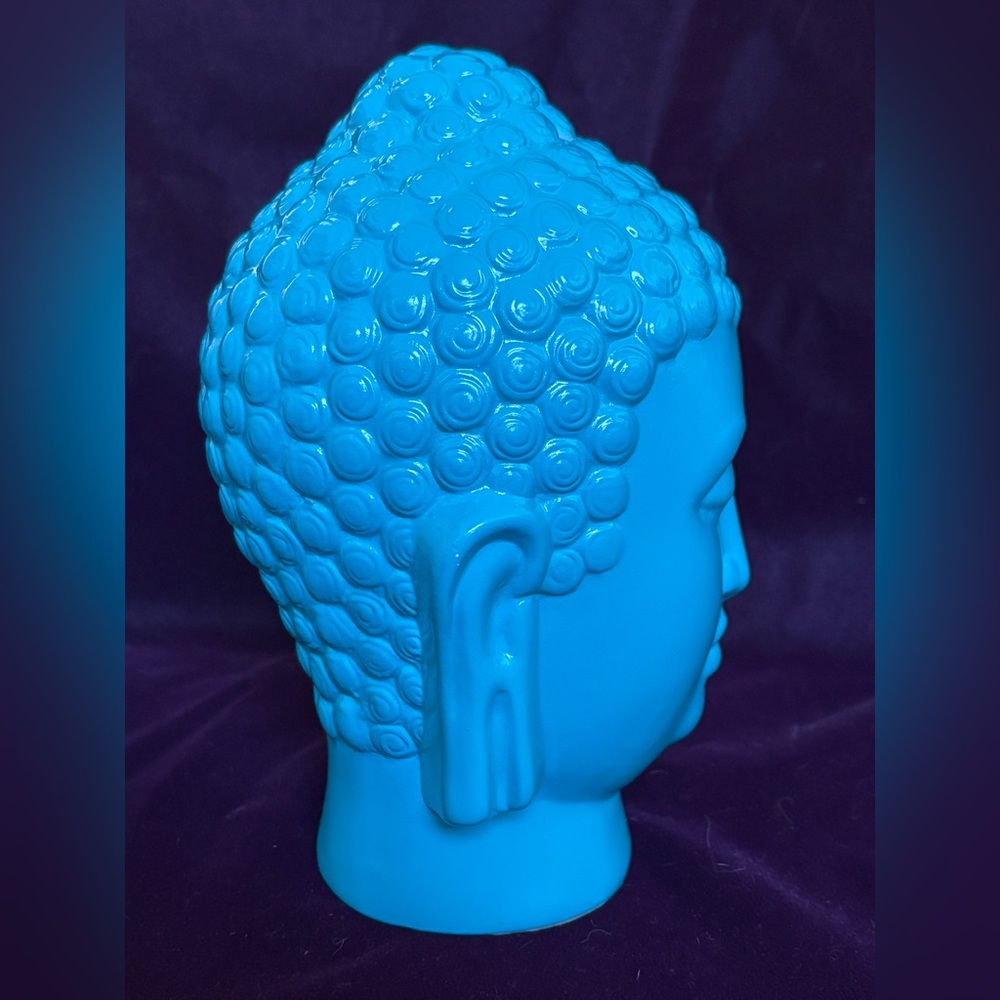 BUDDAH HEAD STATUE - Beautiful Turquoise color, ceramic, 9” high and 8” wide. - Picture 8 of 15